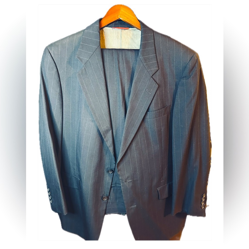 Men’s suit dark (measurements in description)